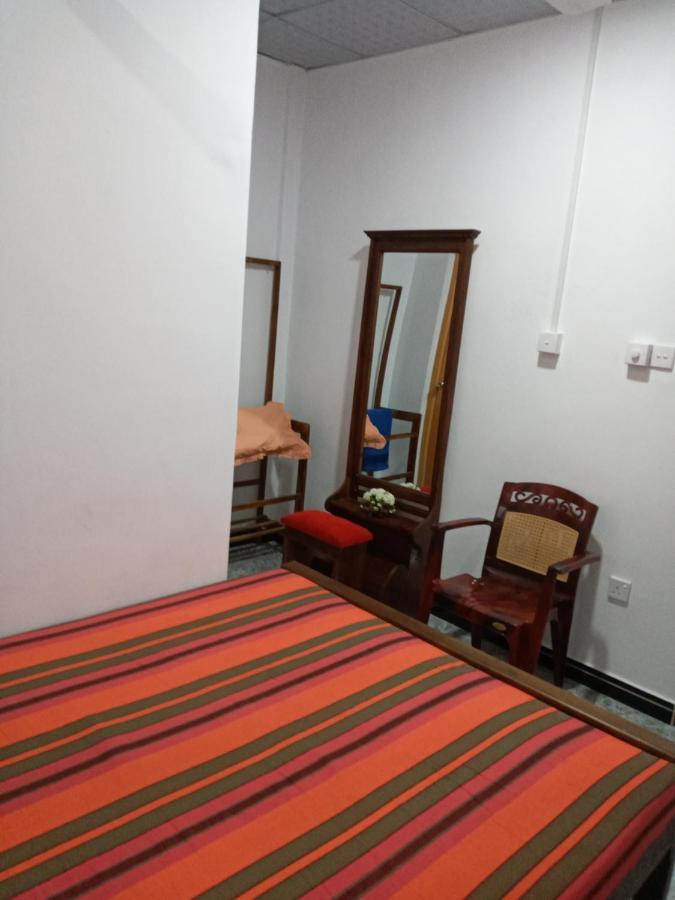 David Villa Anuradhapura Luaran gambar