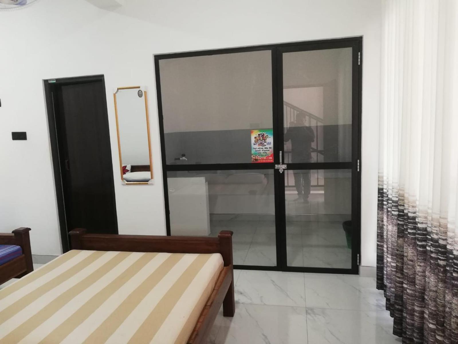 David Villa Anuradhapura Luaran gambar